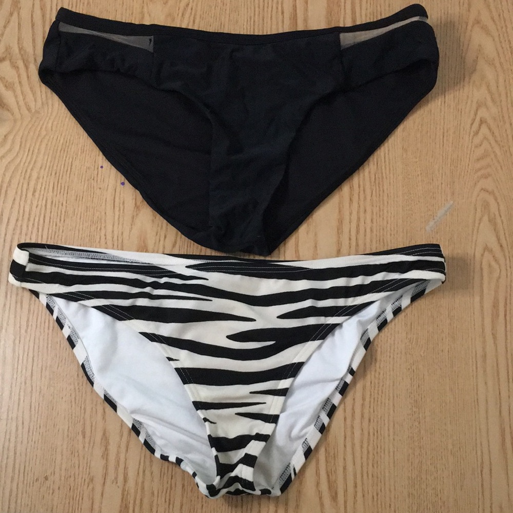 B3 Bundle of 2 Womens Swimsuit Bikini Bottoms Victoria’s Secret Zebra Medium